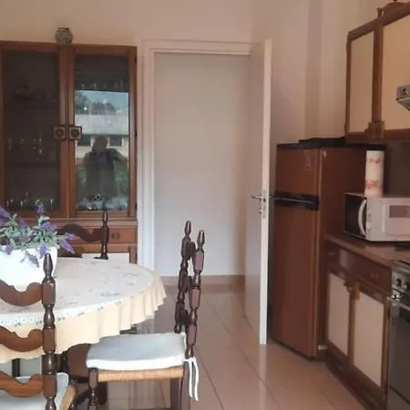 Dora Hotel 3*