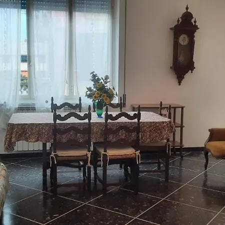 Hotel Dora