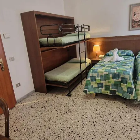 Dora 3* Levanto