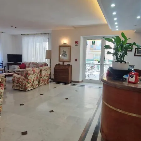 Hotel Dora Levanto