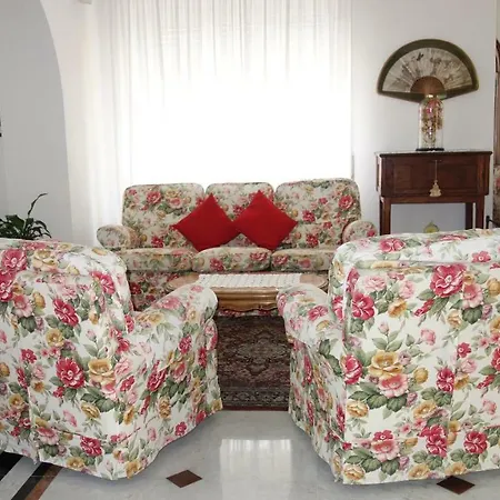 Dora Hotel 3*