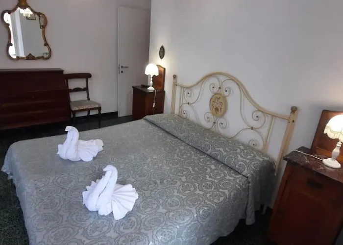 Dora Hotel 3*